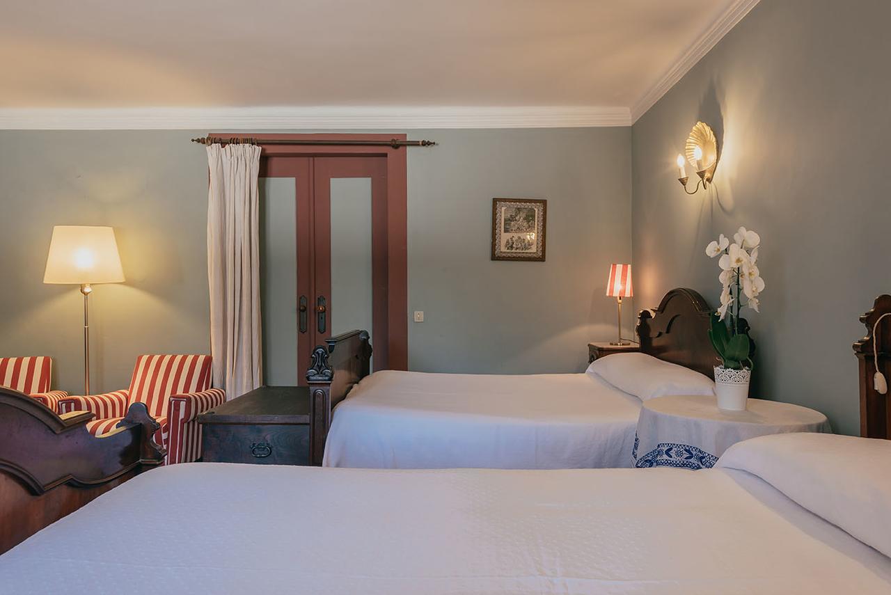 Bed and Breakfast Casa Dos Pombais Гимарайнш Экстерьер фото
