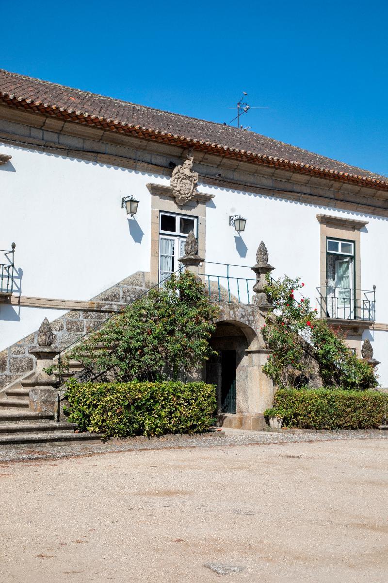Bed and Breakfast Casa Dos Pombais Гимарайнш Экстерьер фото